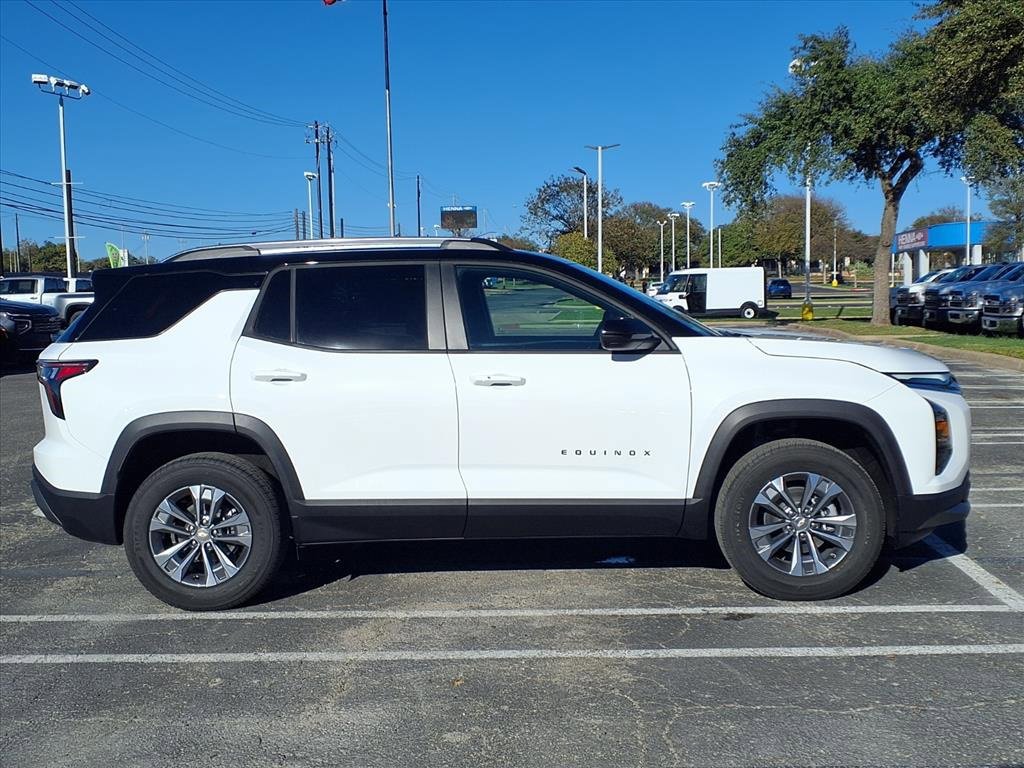New 2026 Chevrolet Equinox LT image 3
