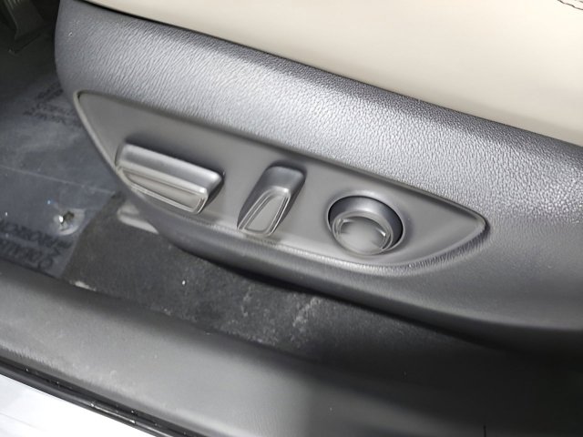 Used 2020 Toyota RAV4 Limited image 26