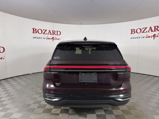 Used 2025 Lincoln Nautilus Premier AWD/4WD image 7
