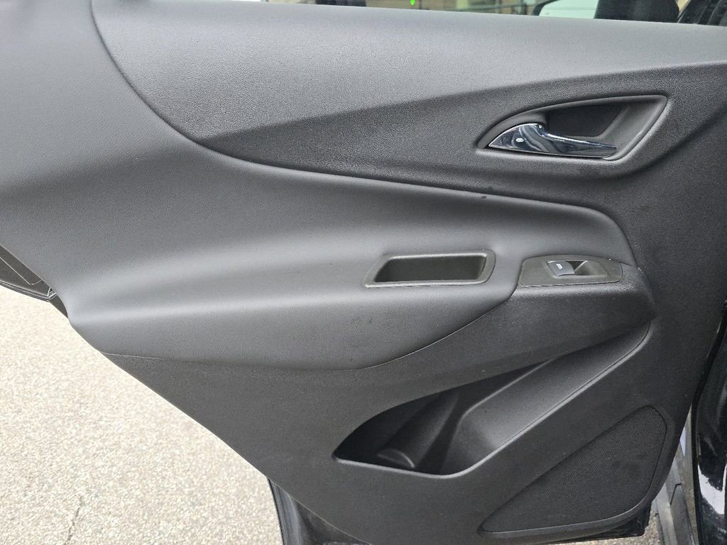 Used 2024 Chevrolet Equinox LT image 28