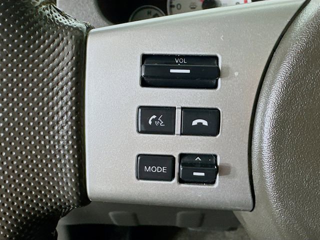 Used 2013 Nissan Frontier PRO-4X w/ Pro-4x Luxury Pkg image 10