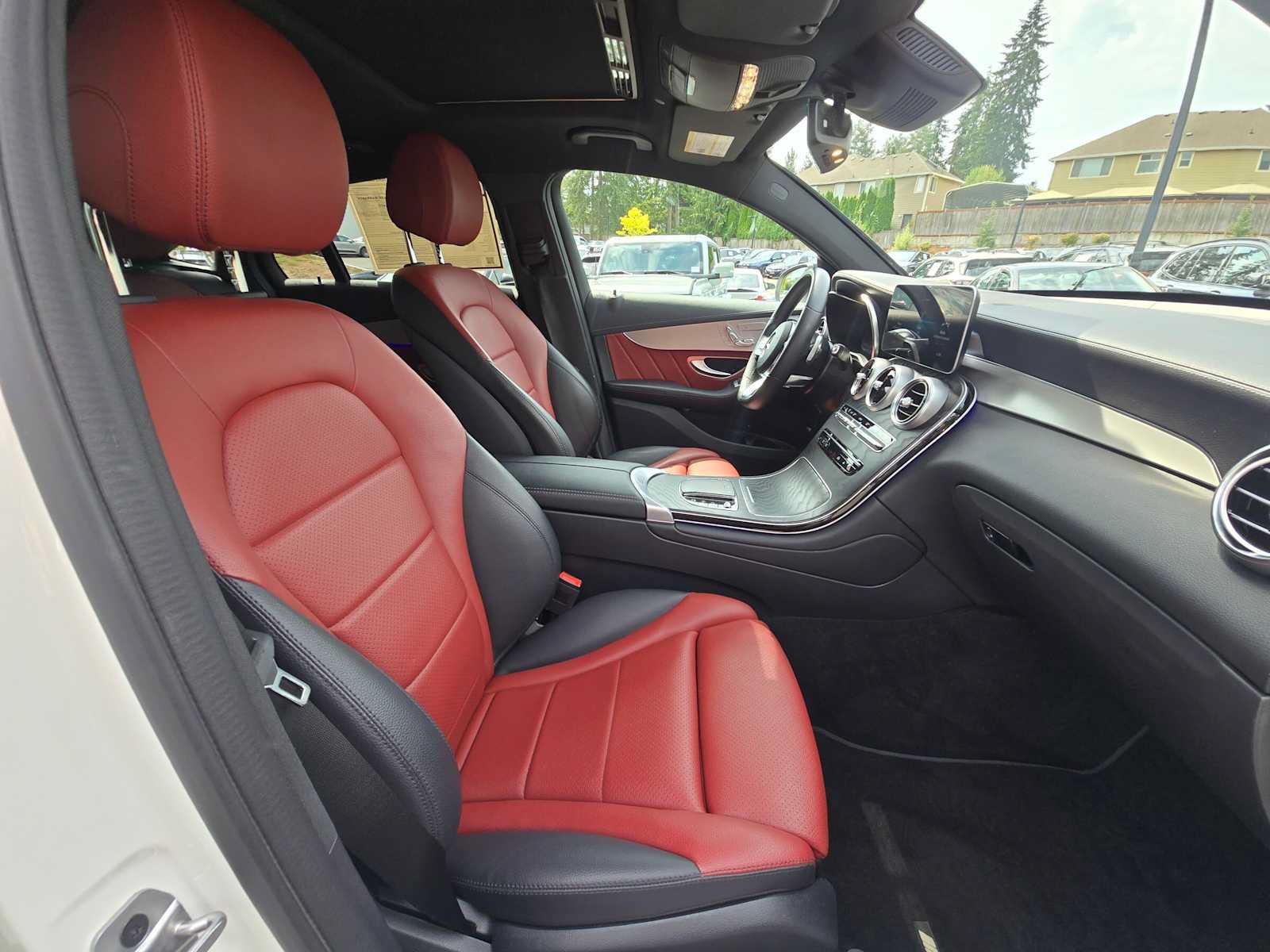 Used 2022 Mercedes-Benz GLC 300 4MATIC Coupe image 11