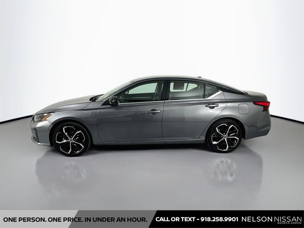 Certified 2025 Nissan Altima 2.5 SR FWD image 8