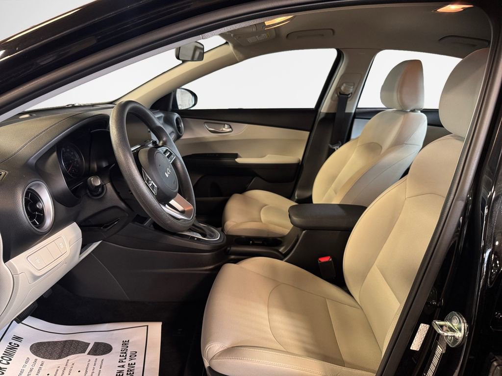 Certified 2023 Kia Forte LXS FWD image 12