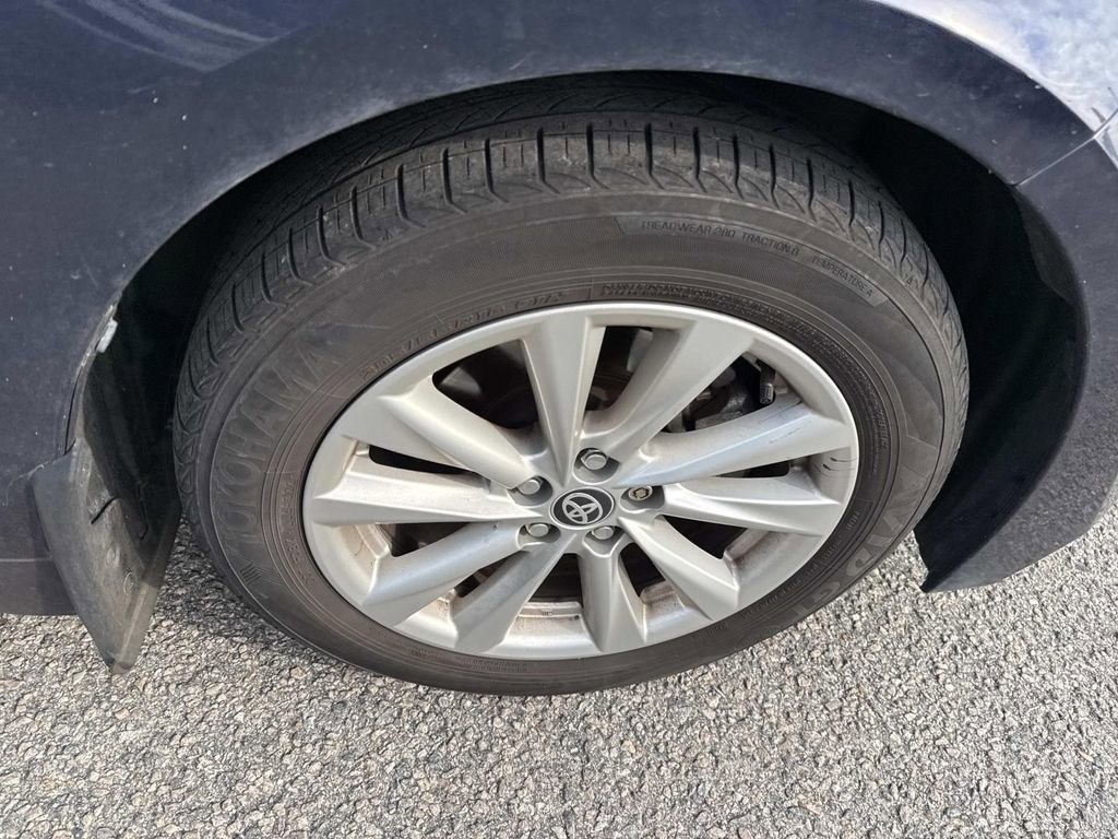 Used 2023 Toyota Corolla LE w/ LE Convenience Package image 10