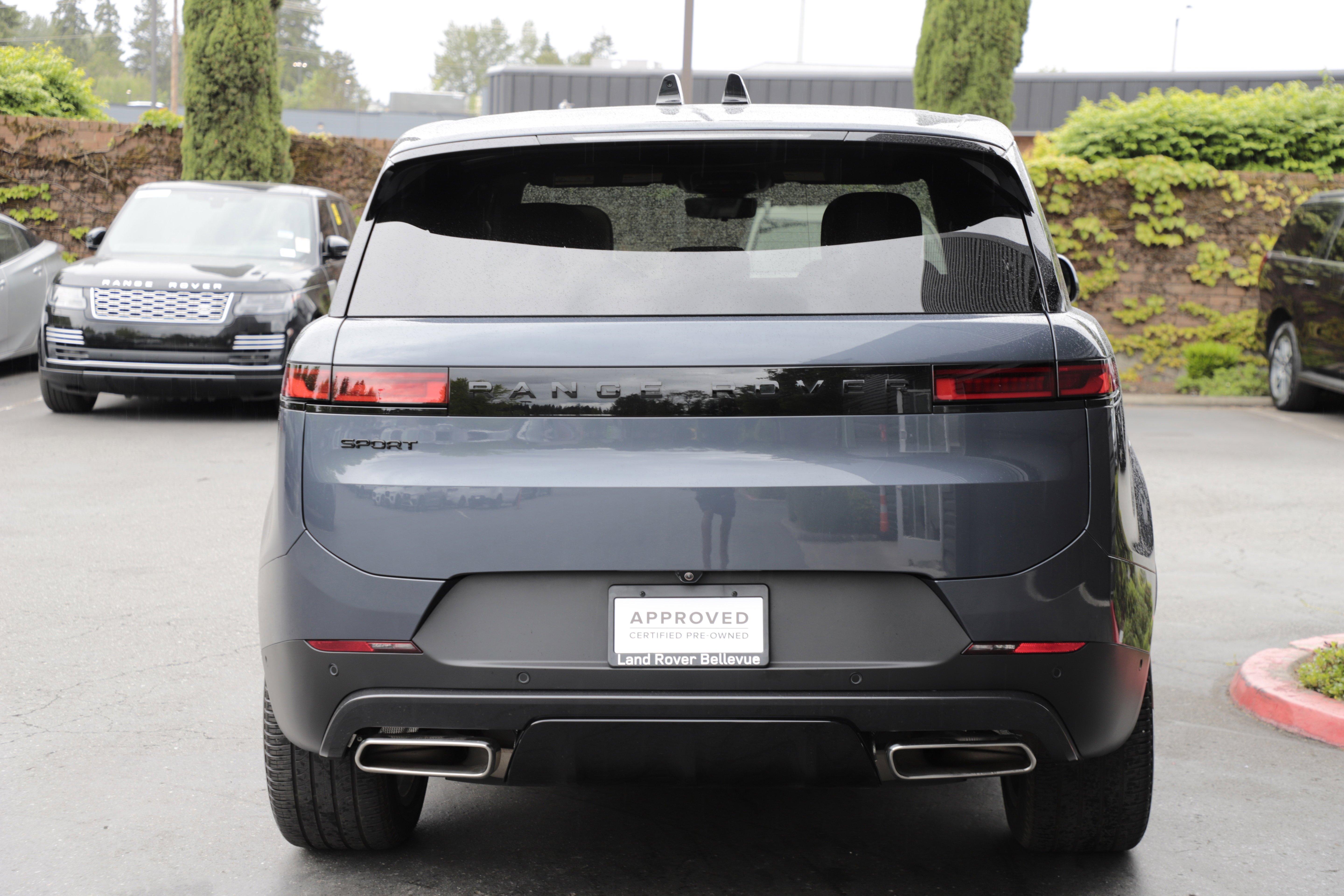 Certified 2025 Land Rover Range Rover Sport SE AWD/4WD image 9