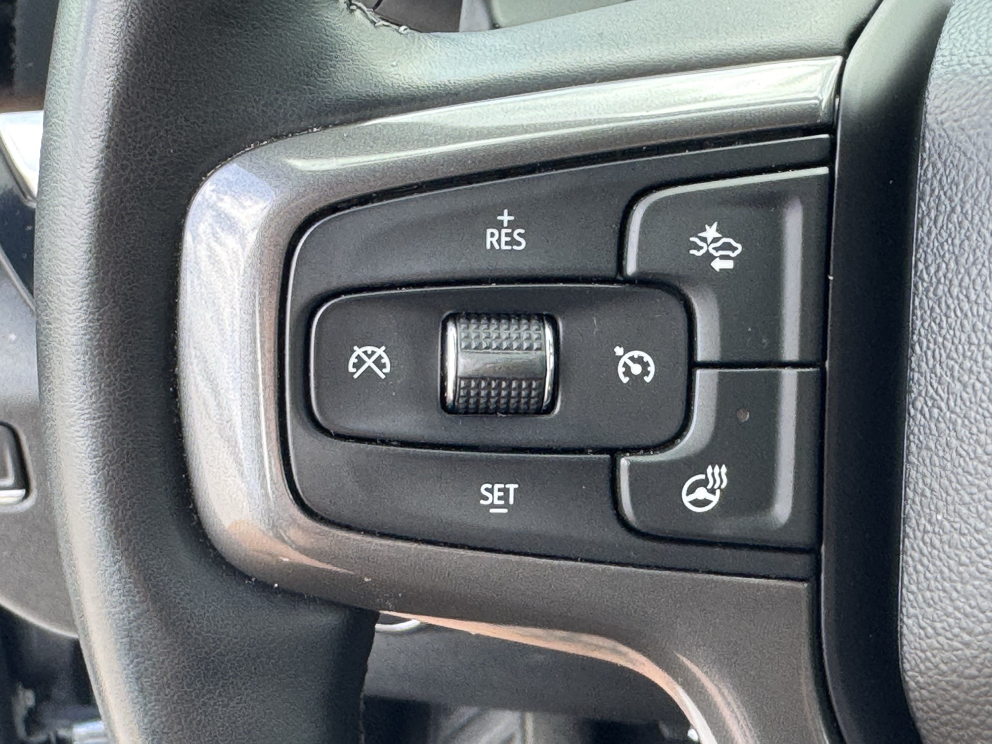 Used 2024 Chevrolet Silverado 1500 High Country w/ Technology Package AWD/4WD image 21