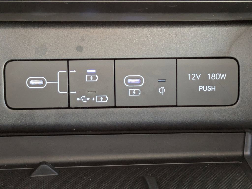 Used 2025 Hyundai Elantra Sport image 24