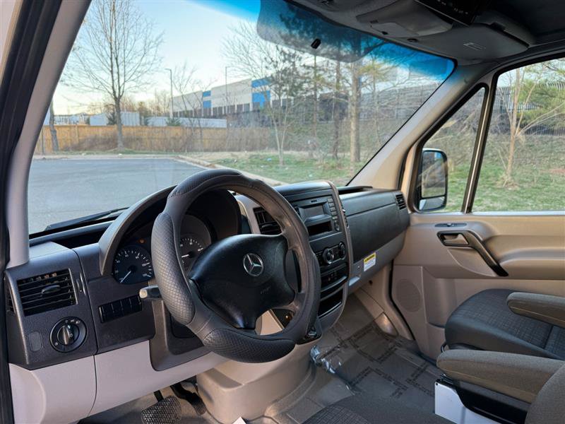 Used 2017 Mercedes-Benz Sprinter 2500 image 32