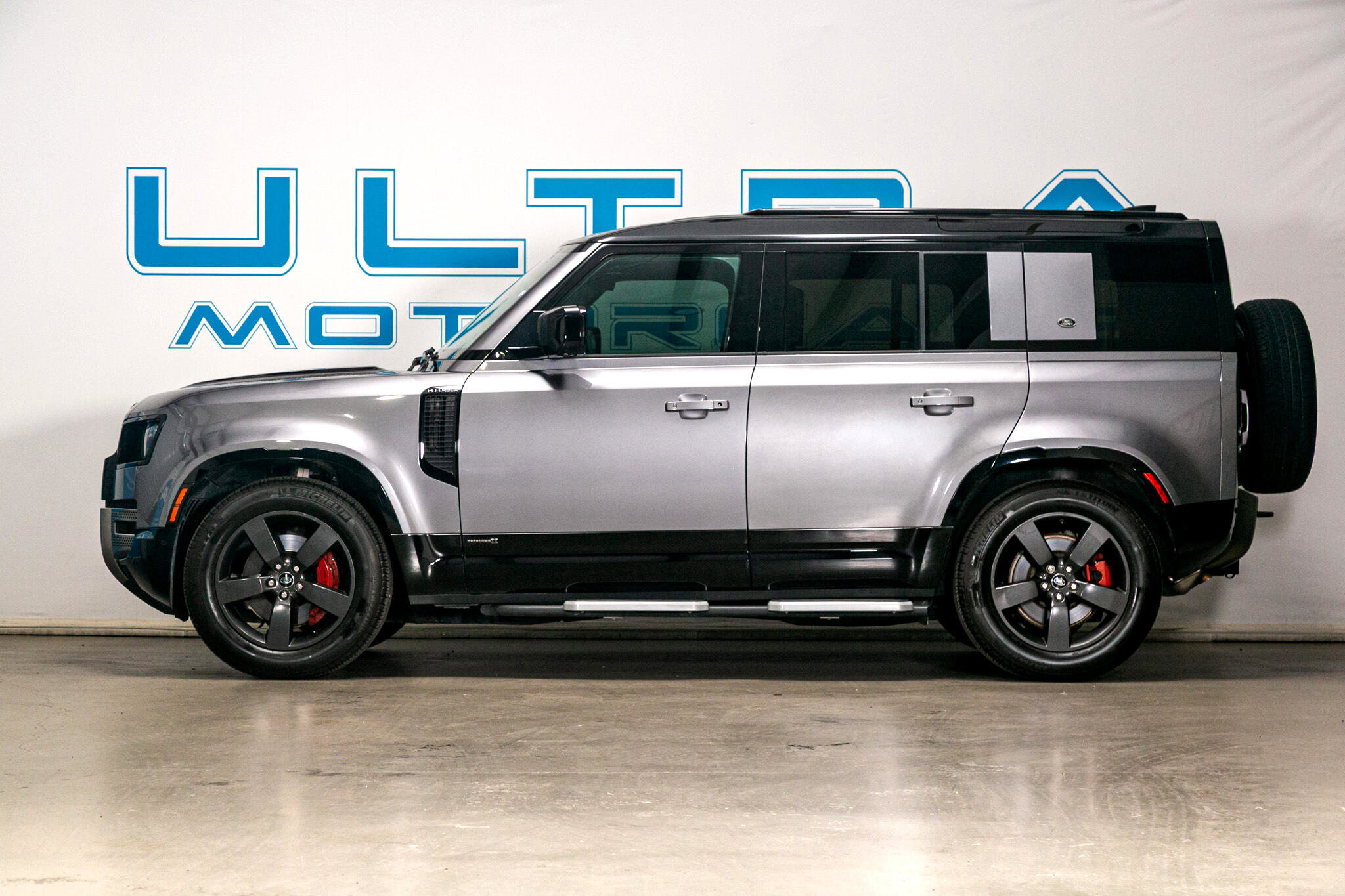 Used 2020 Land Rover Defender 110 X image 11