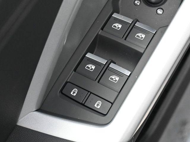 Used 2024 Audi Q3 2.0T Premium Plus image 14