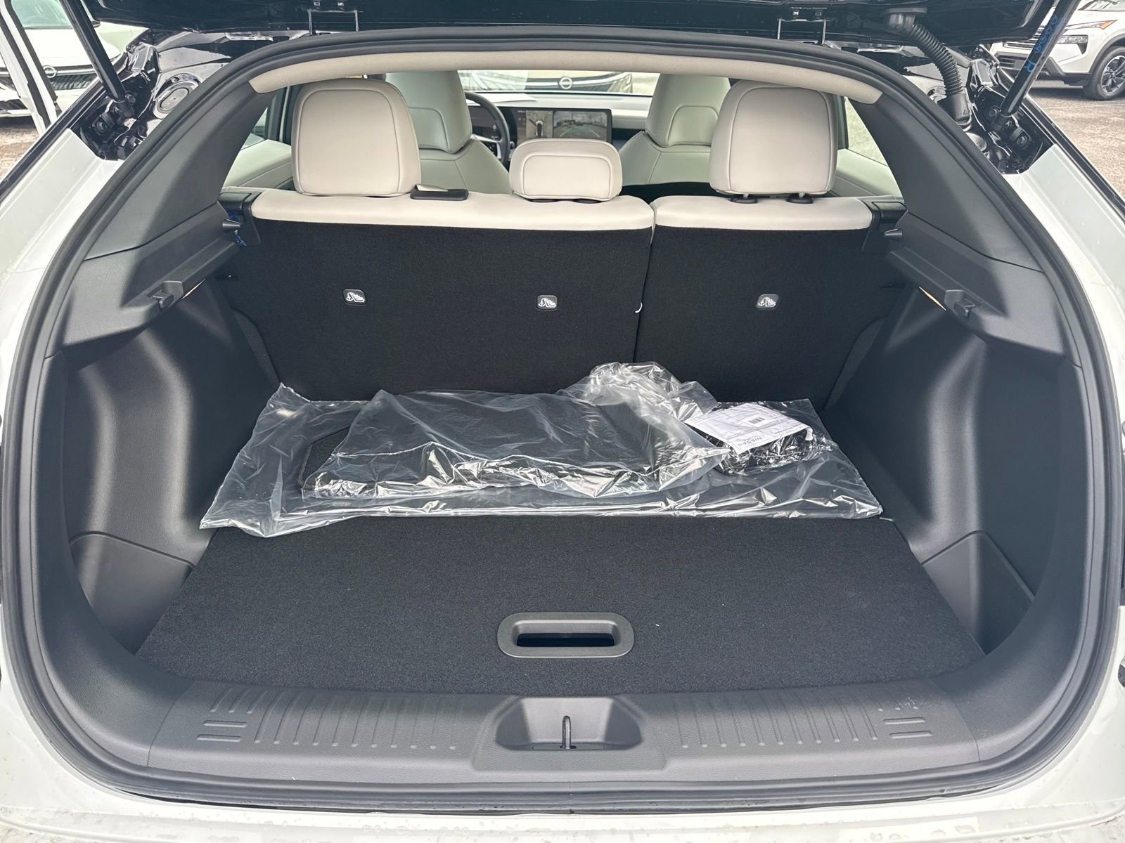New 2026 Nissan Leaf SV+ w/ Floor Mat Package (SV+) FWD image 26
