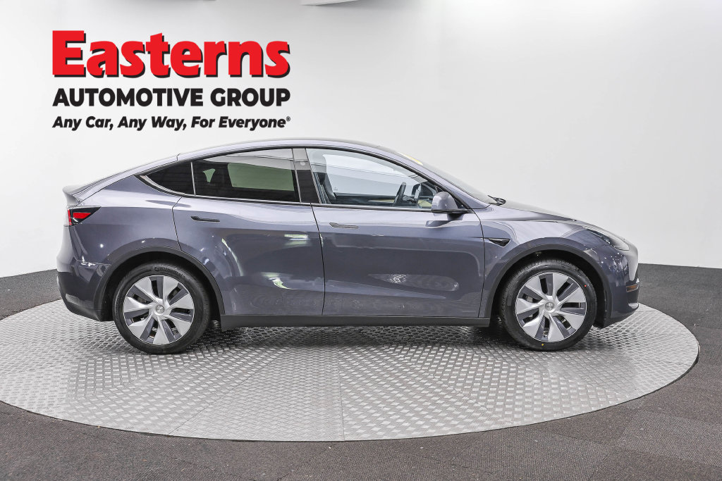 Used 2023 Tesla Model Y Long Range AWD/4WD image 6