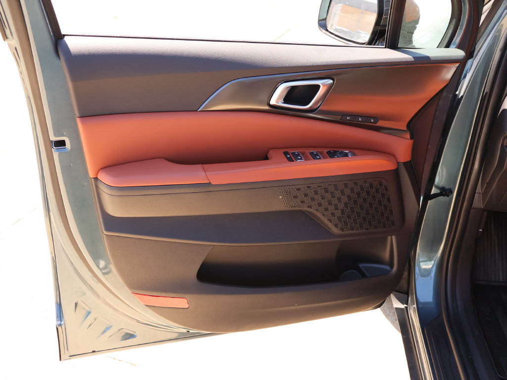 New 2027 Kia Carnival SX w/ Dark Edition Package FWD image 22