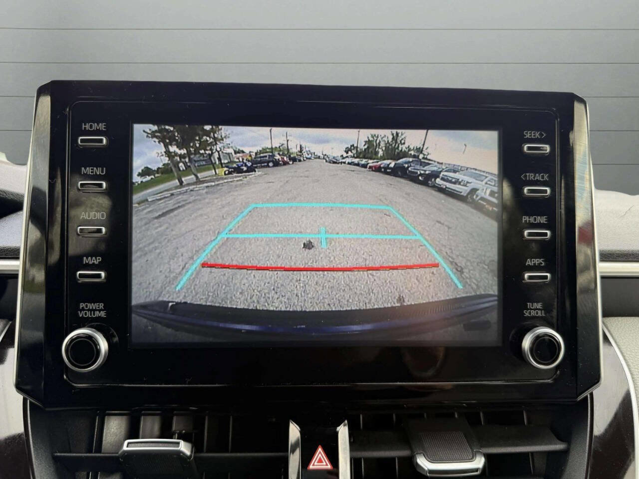 Used 2020 Toyota Corolla SE image 32