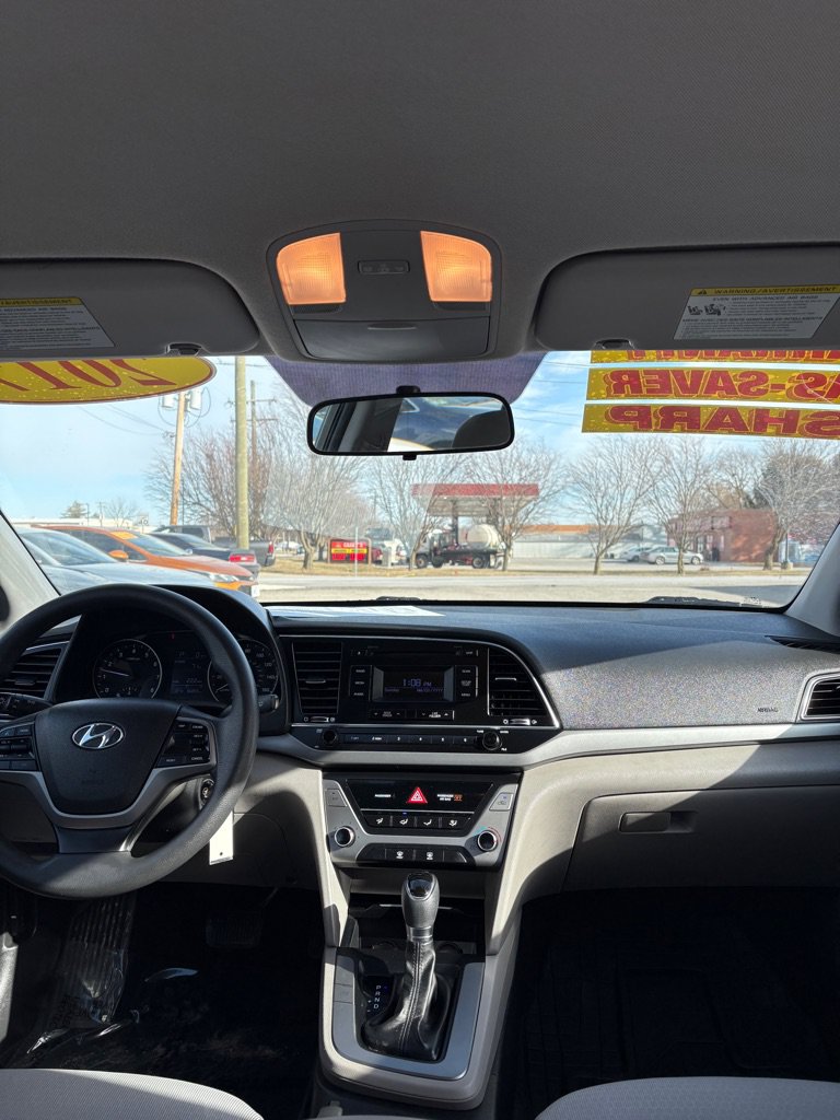 Used 2017 Hyundai Elantra SE FWD image 12
