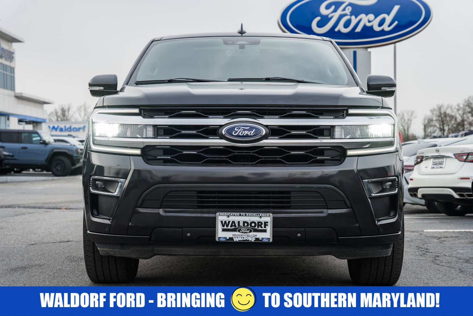 Used 2024 Ford Expedition Limited image 2