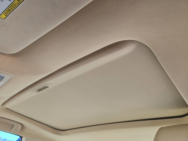 Used 2016 Toyota Avalon XLE Premium image 16