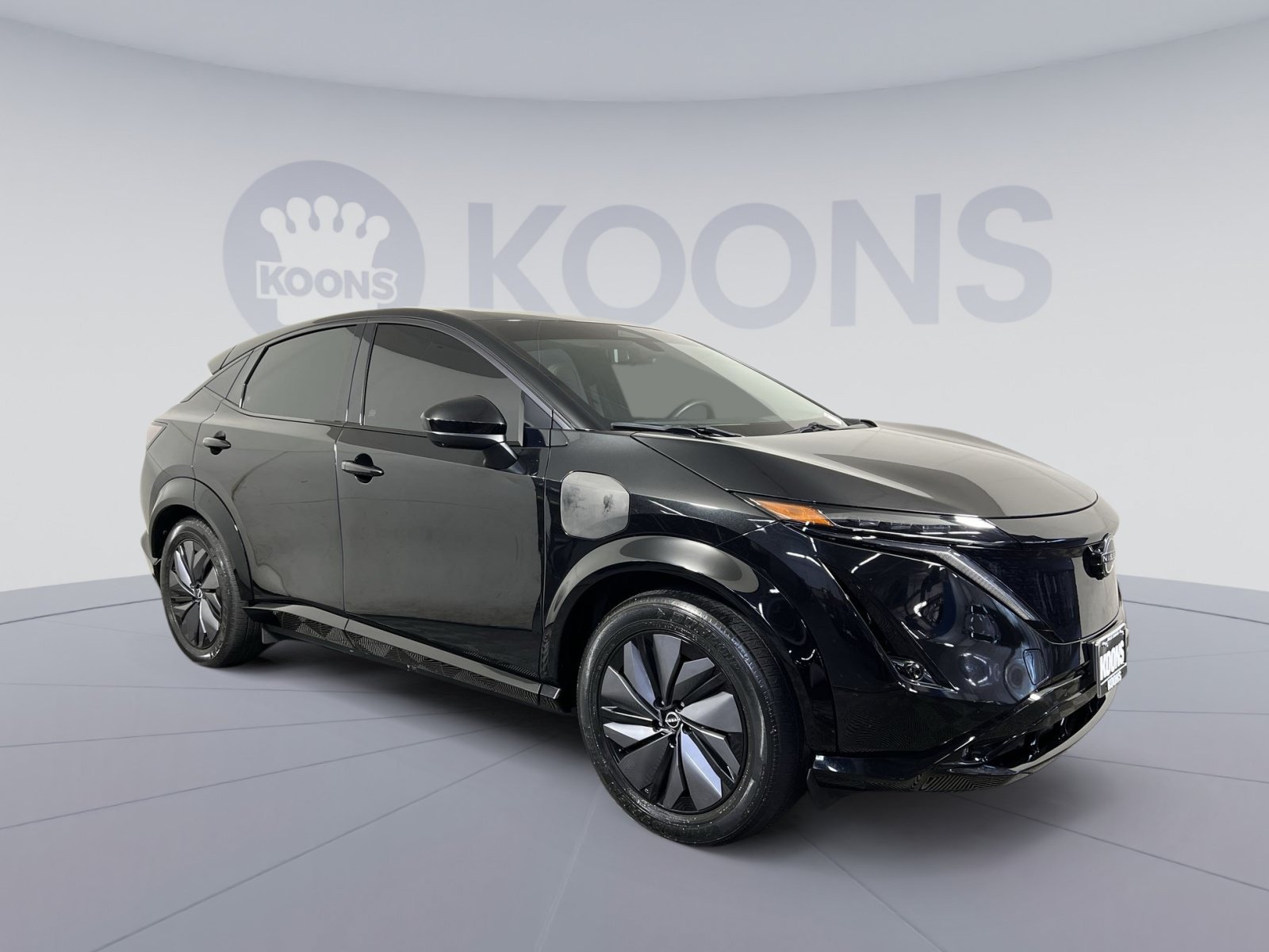 Used 2023 Nissan Ariya AWD image 2