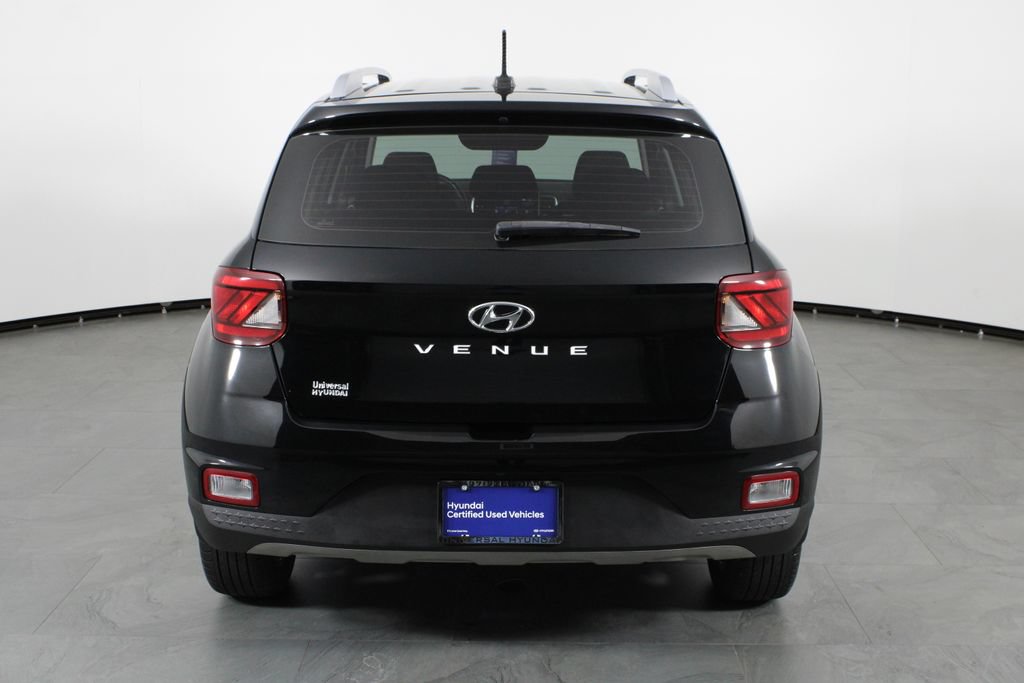 Certified 2024 Hyundai Venue SEL FWD image 10