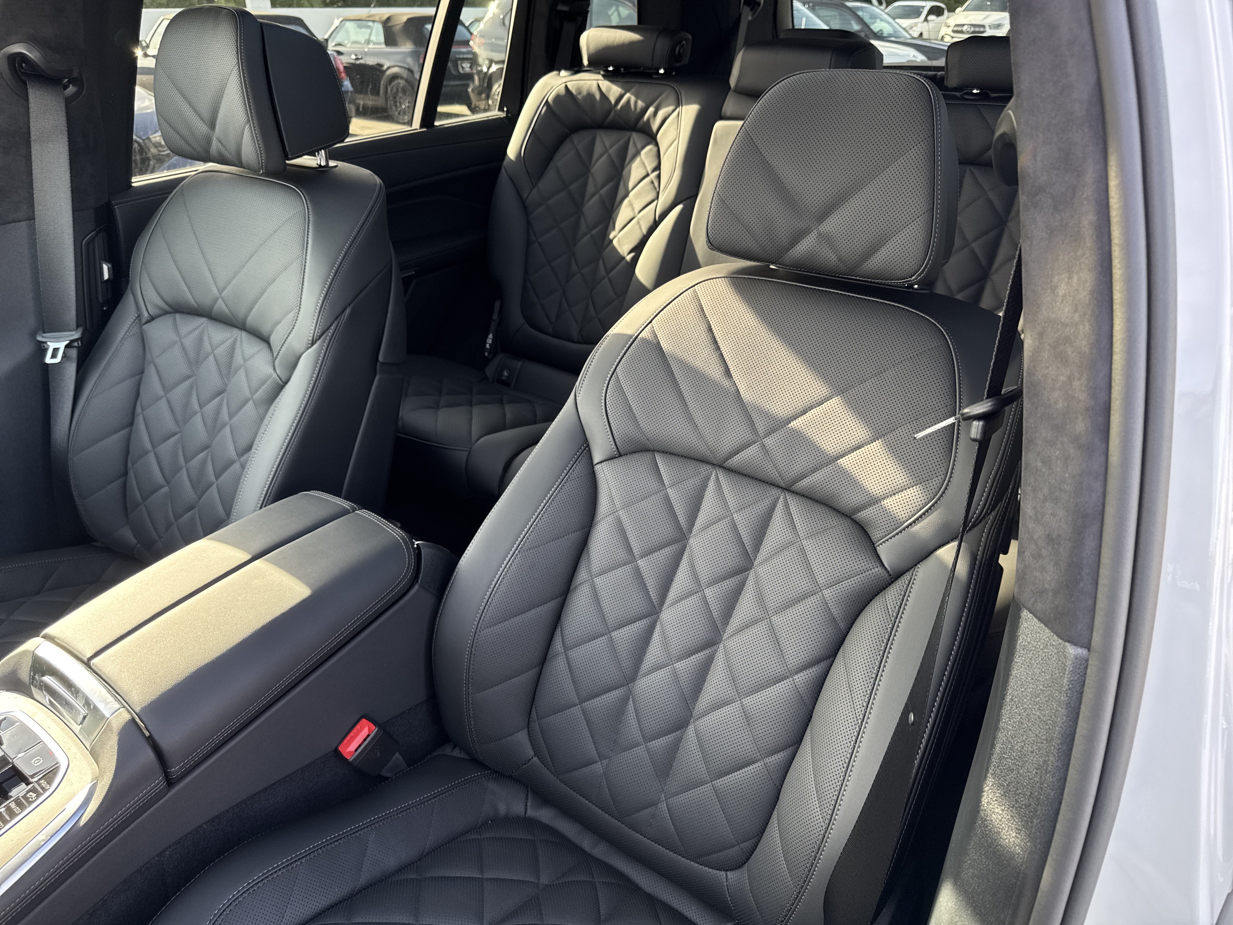 New 2027 BMW X7 xDrive40i w/ Executive Package AWD/4WD image 25
