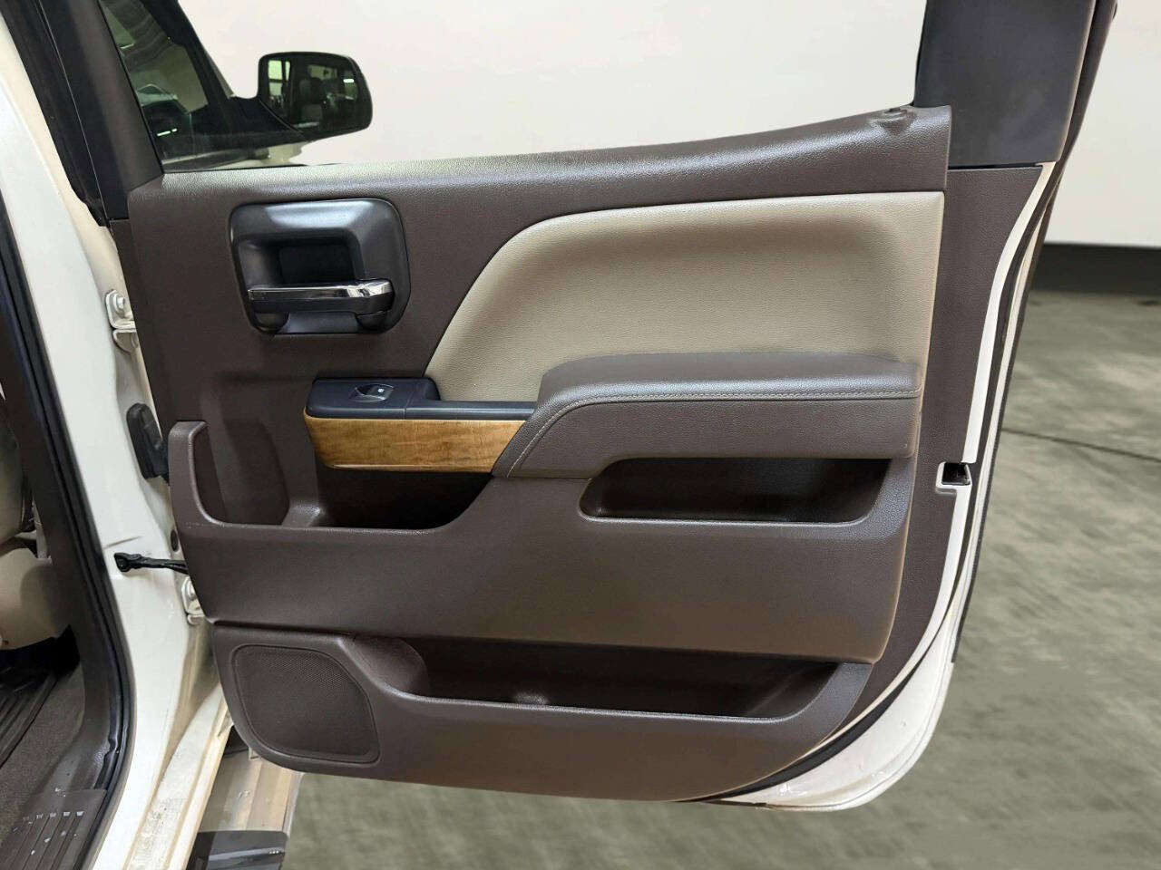 Used 2014 Chevrolet Silverado 1500 LTZ AWD/4WD image 23
