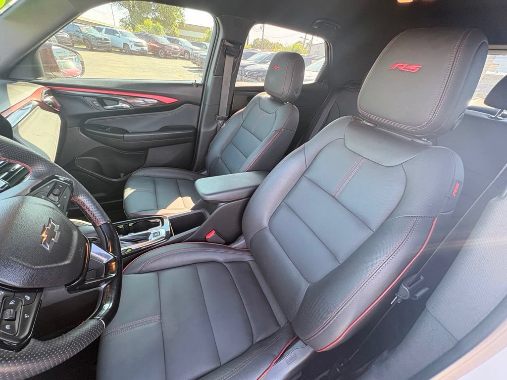 Used 2025 Chevrolet TrailBlazer RS FWD image 23