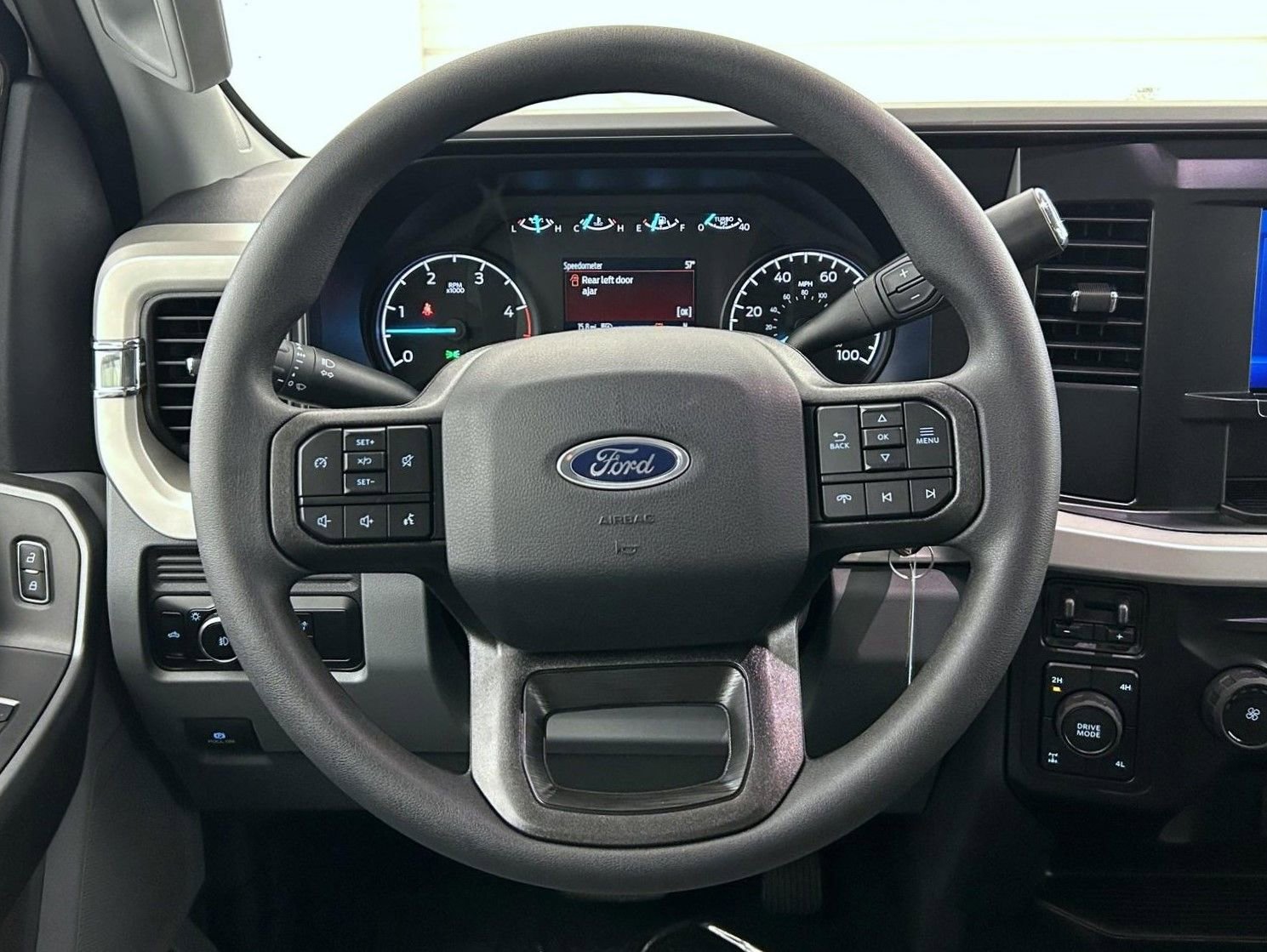 New 2026 Ford F250 XLT w/ FX4 Off-Road Package image 11