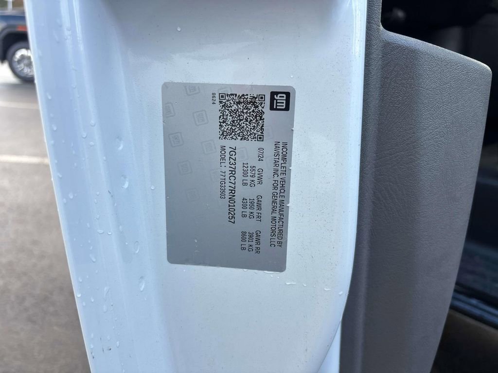 New 2024 GMC Savana 3500 w/ Power Convenience Package image 12