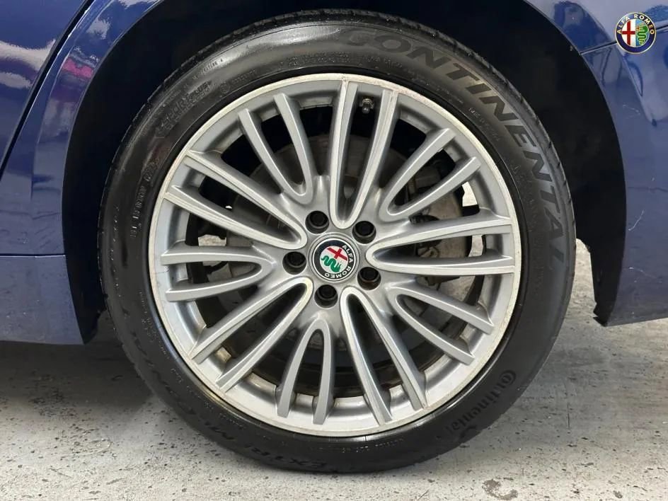 Used 2017 Alfa Romeo Giulia Ti w/ Leather Package image 40