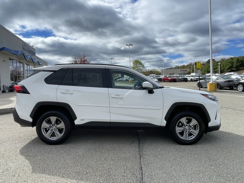 Used 2024 Toyota RAV4 LE image 2