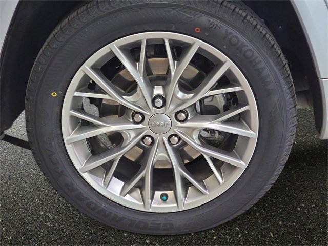 Used 2023 Jeep Grand Cherokee L Summit w/ Advanced Protech Group IV image 35