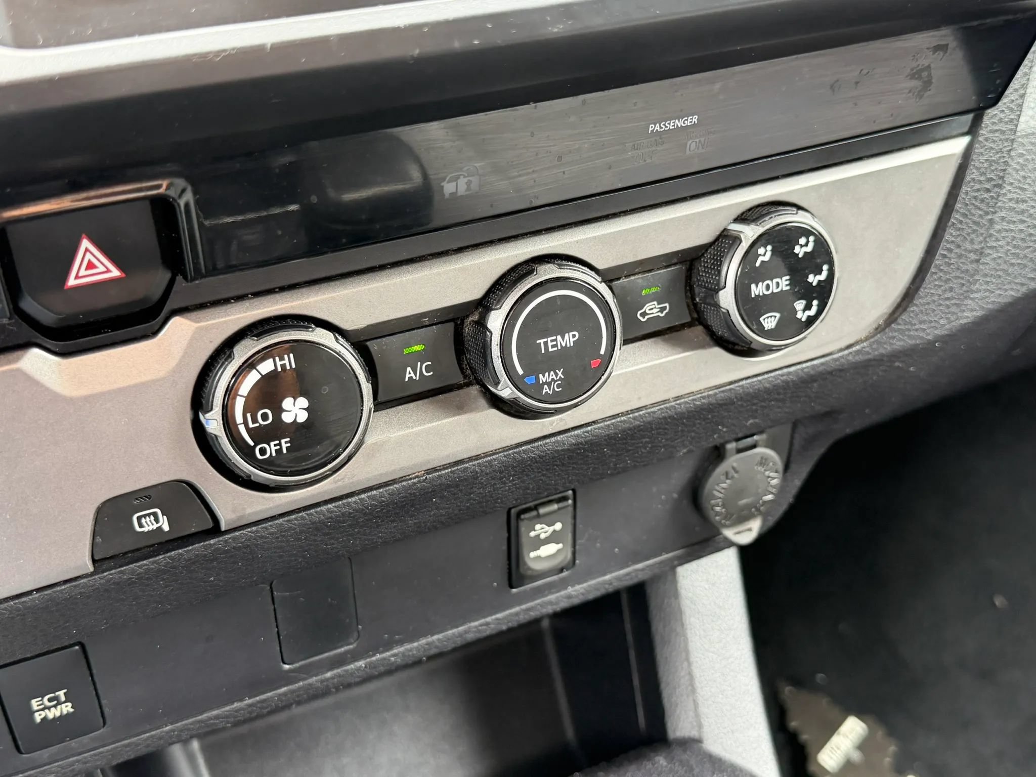 Used 2016 Toyota Tacoma SR RWD image 26