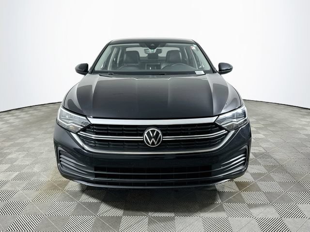 Used 2023 Volkswagen Jetta SE FWD image 8