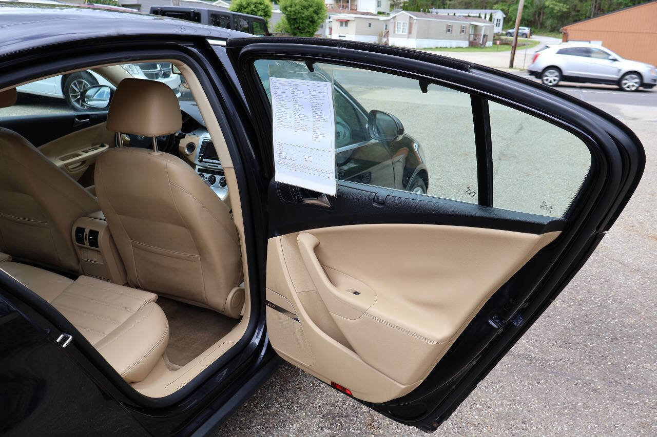 Used 2008 Volkswagen Passat VR6 FWD image 24