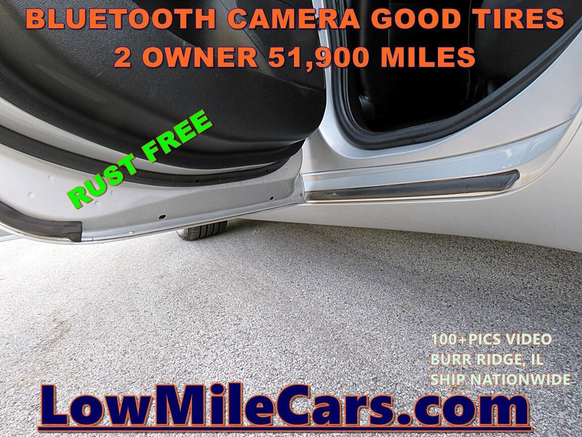 Used 2017 Chevrolet Impala LT w/ Convenience Package image 25