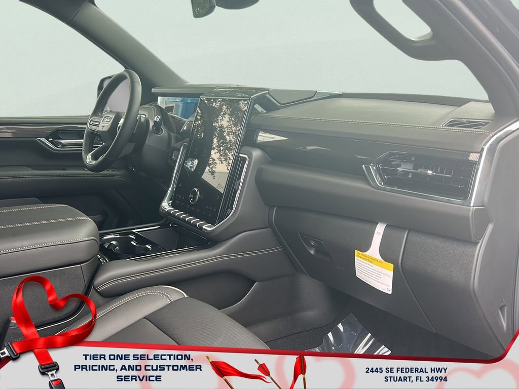 New 2025 GMC Yukon XL Elevation image 25