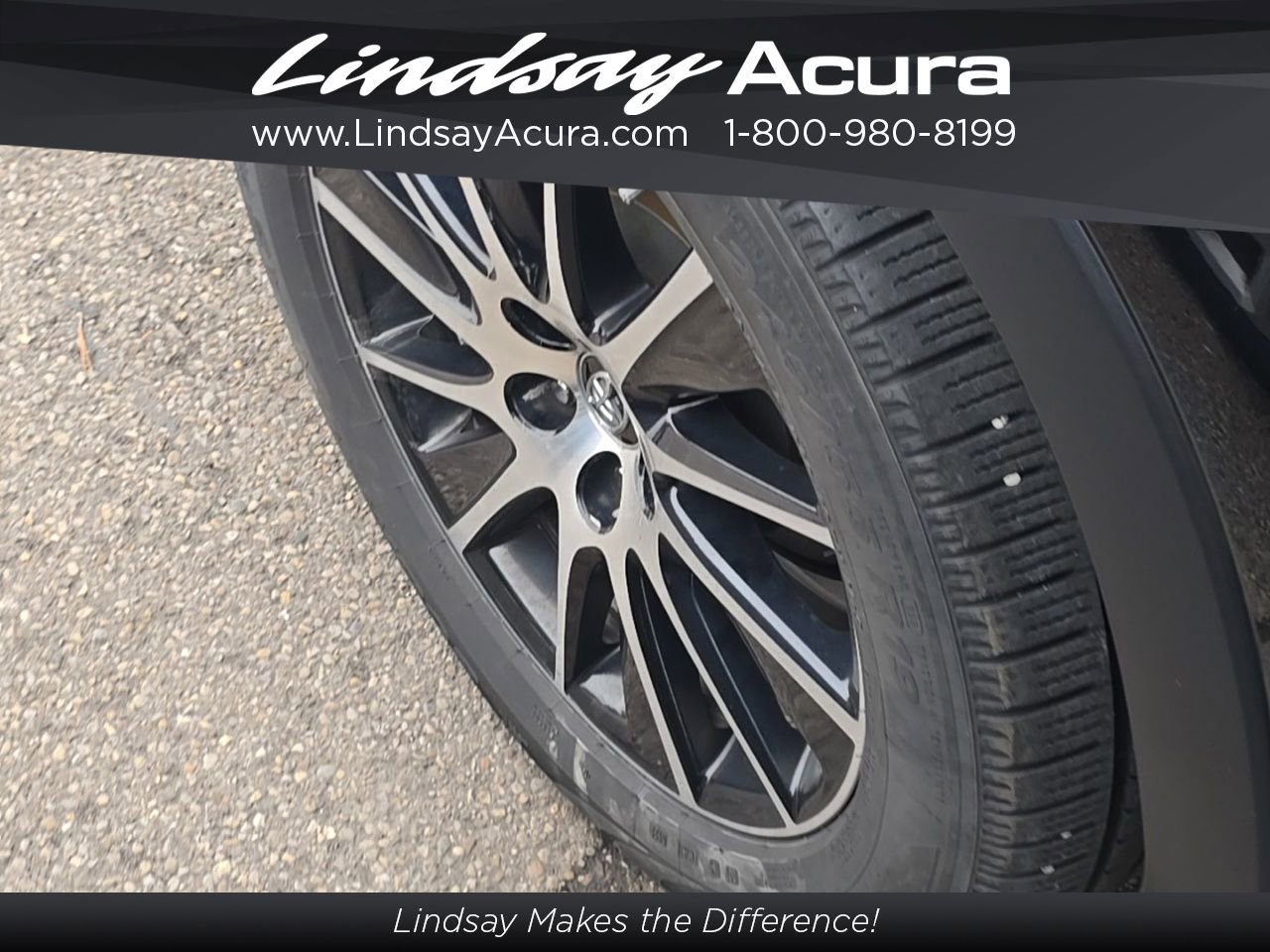 Used 2018 Toyota Highlander SE image 19