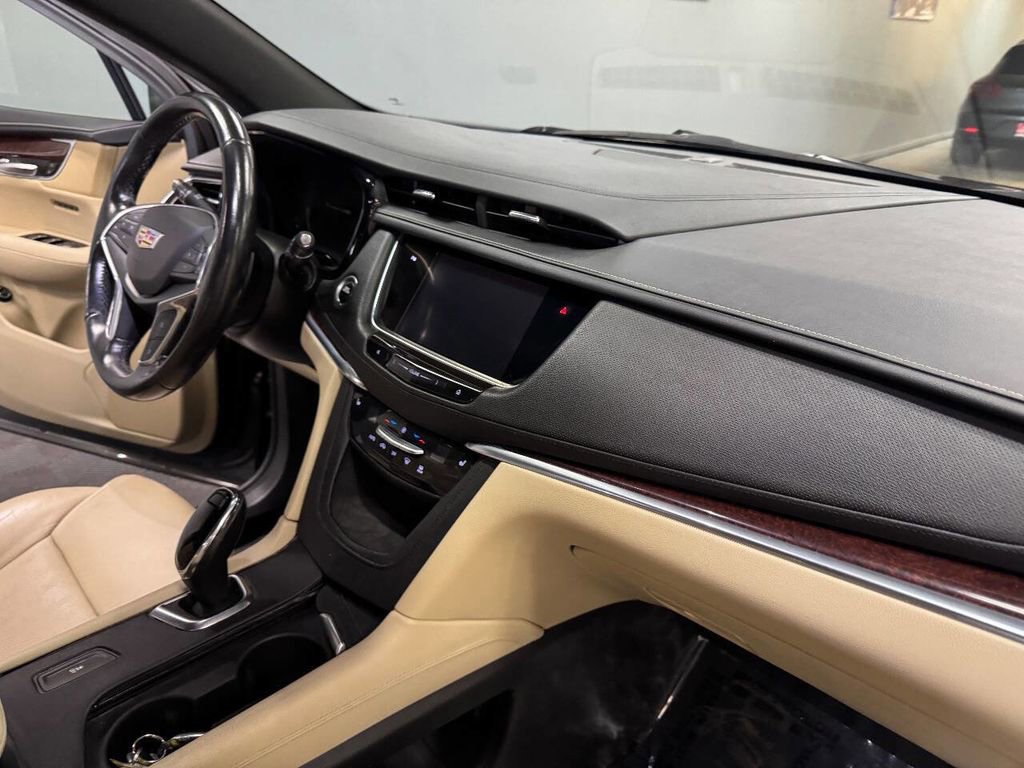 Used 2019 Cadillac XT5 Luxury FWD image 55