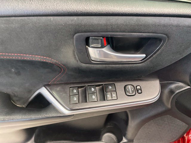 Used 2016 Toyota Camry XSE FWD image 29