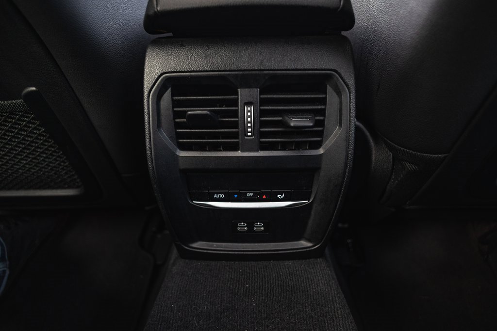 Used 2024 BMW i4 xDrive40i image 29