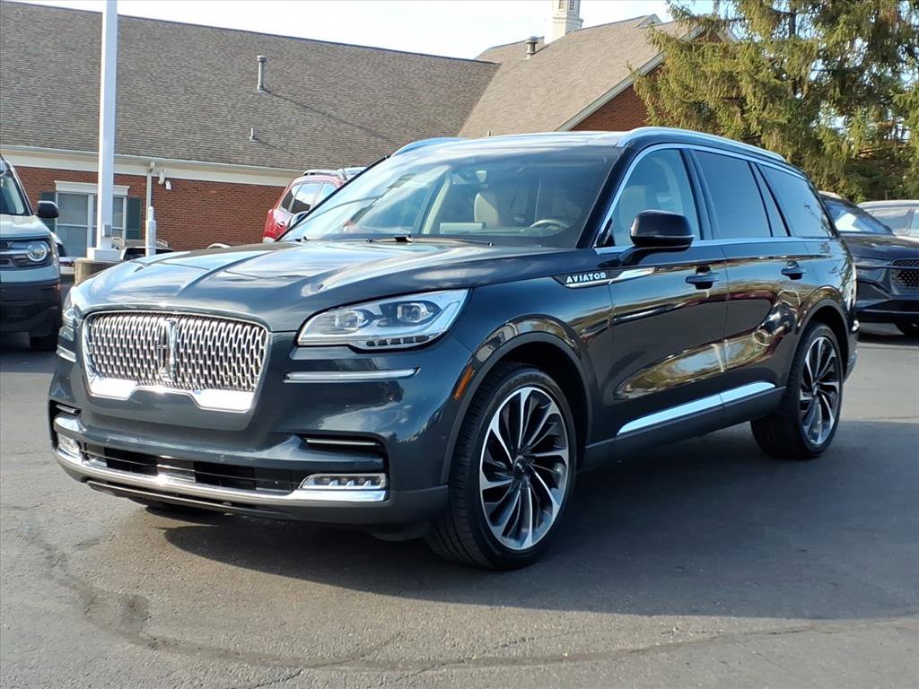 Certified 2023 Lincoln Aviator Reserve w/ Equipment Group 201A image 3