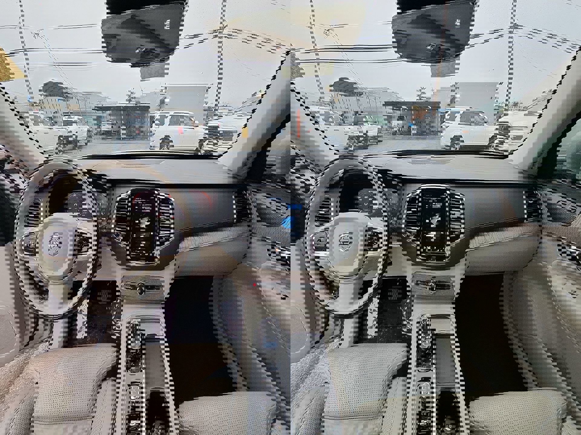 Used 2021 Volvo XC90 T8 Inscription w/ Climate Package image 27