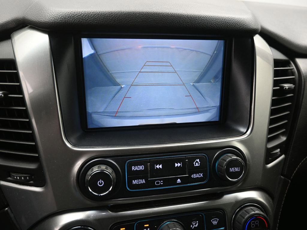 Used 2018 Chevrolet Suburban Premier image 3
