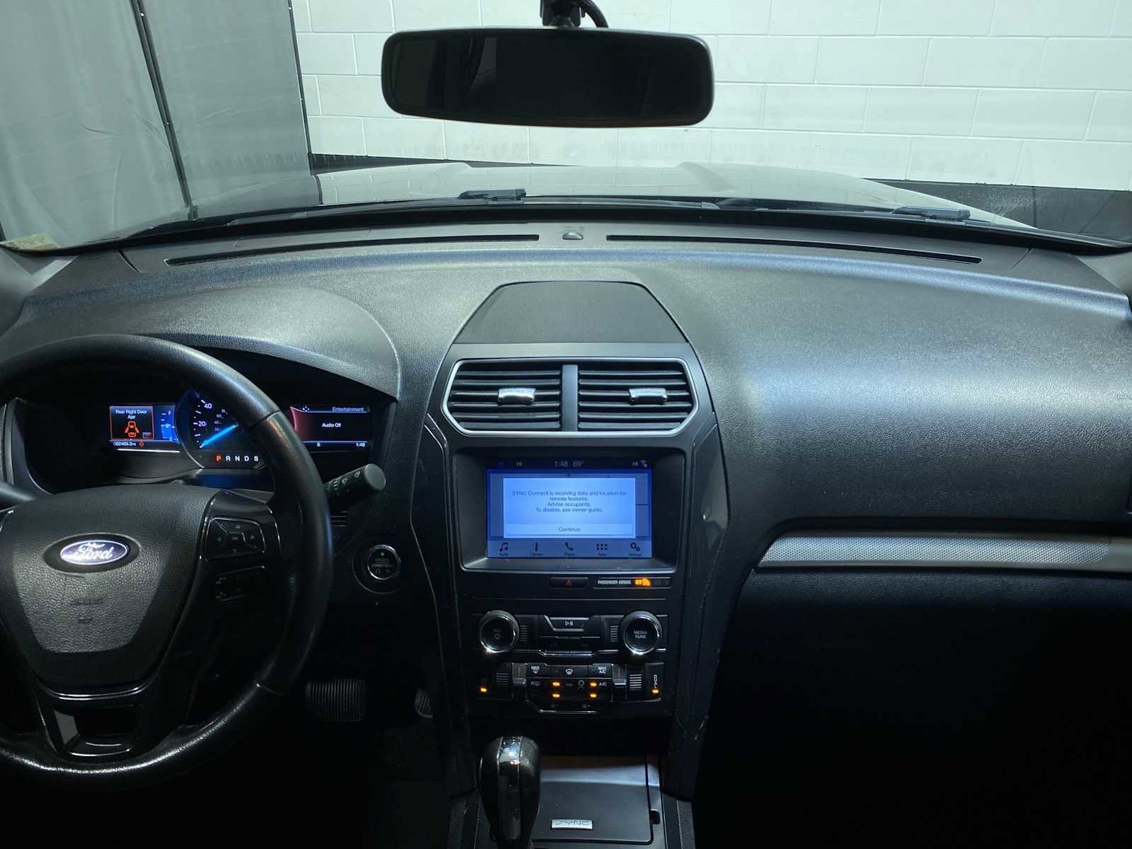 Used 2019 Ford Explorer XLT w/ Equipment Group 201A AWD/4WD image 10