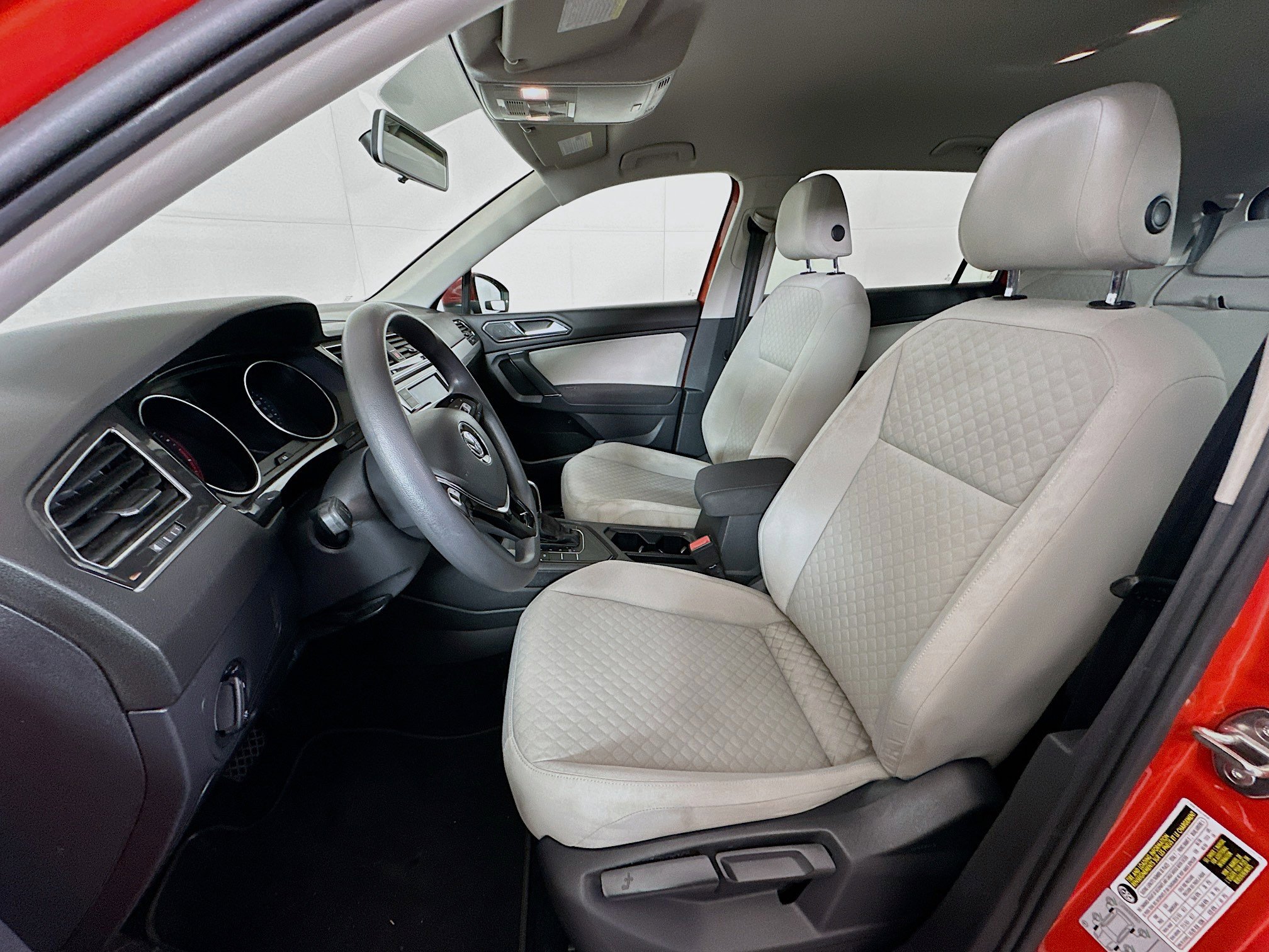 Used 2018 Volkswagen Tiguan S FWD image 13