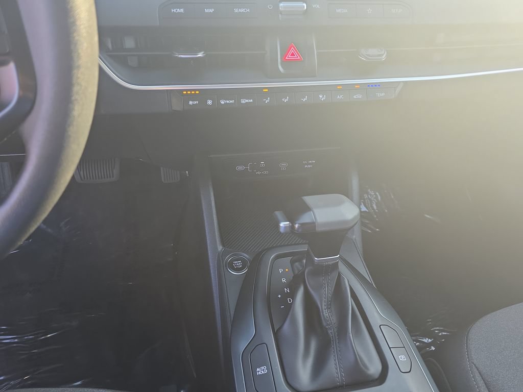 Used 2025 Kia K4 FWD image 17