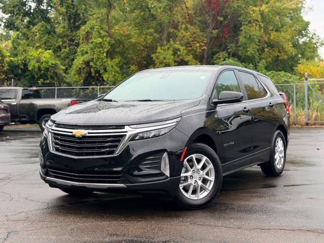 Used 2024 Chevrolet Equinox LT FWD image 2