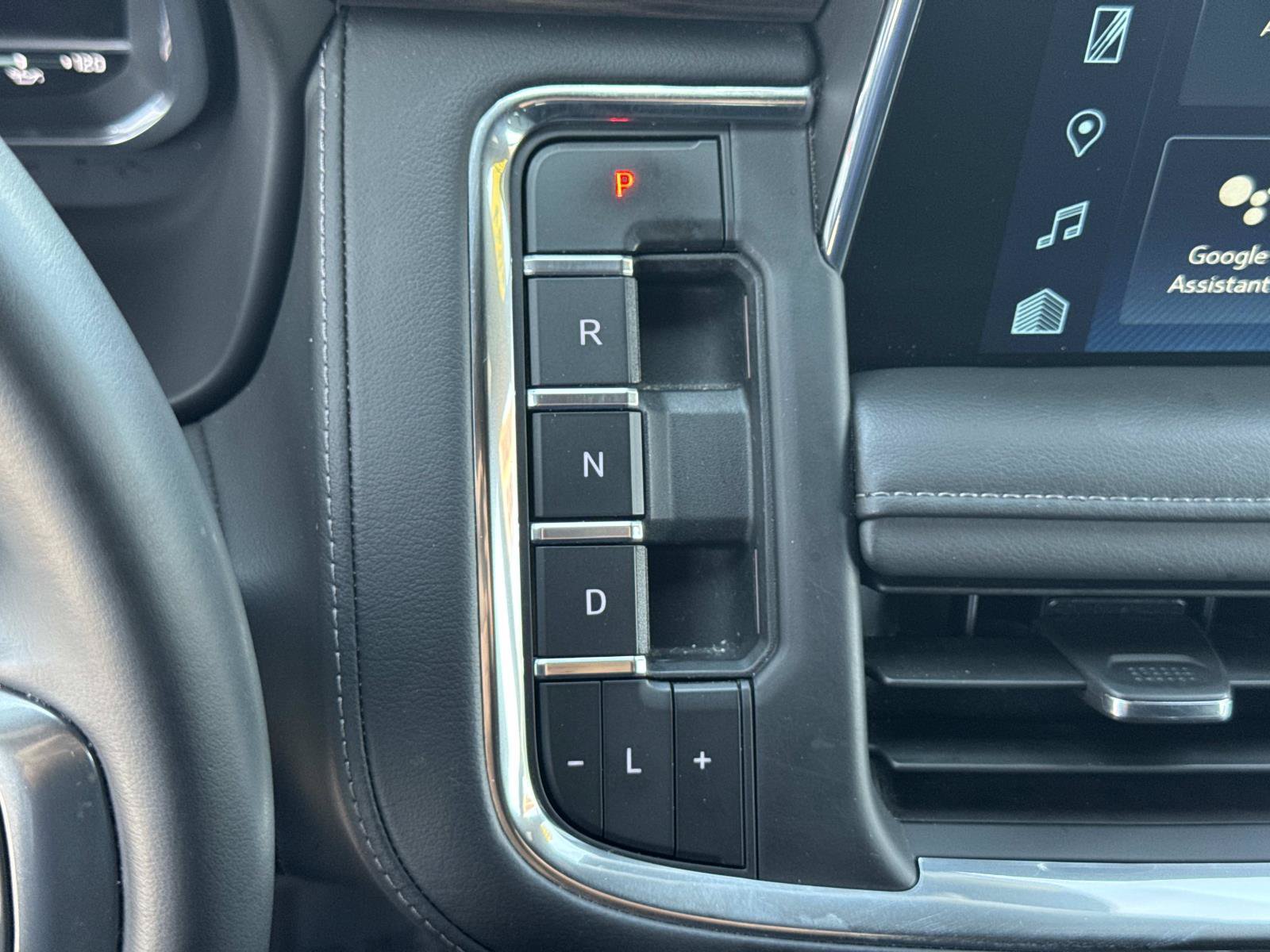 Used 2024 Chevrolet Tahoe LT RWD image 16