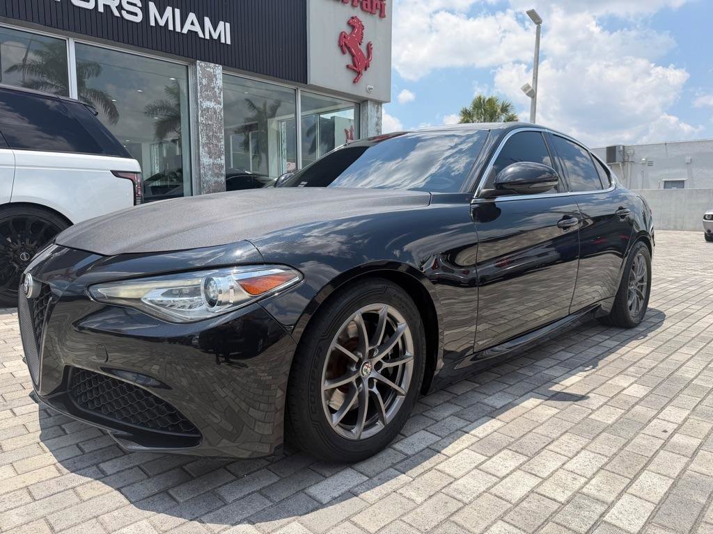 Used 2018 Alfa Romeo Giulia RWD image 4